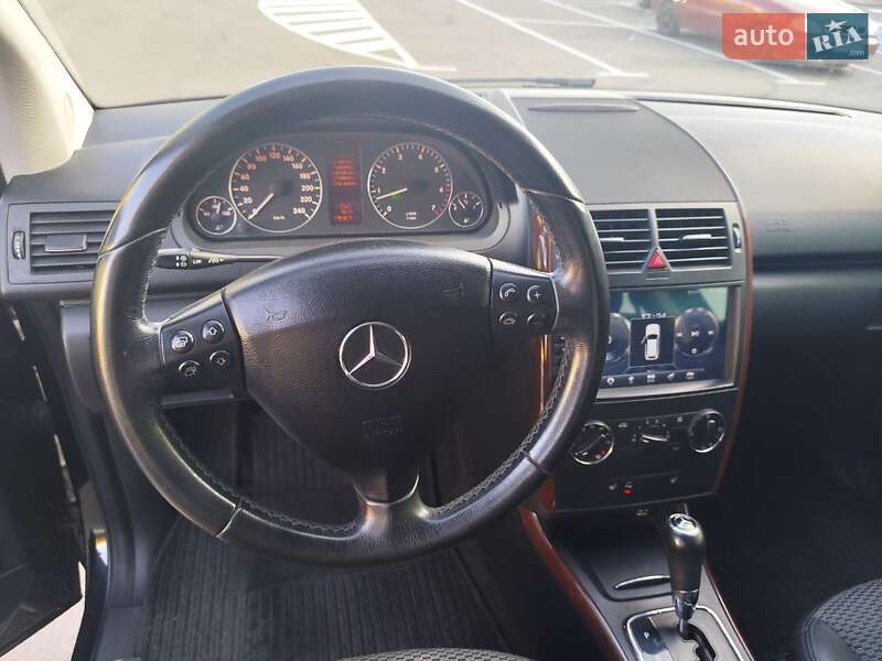 Купе Mercedes-Benz A-Class 2010 в Києві