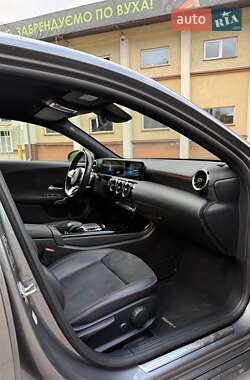 Седан Mercedes-Benz A-Class 2019 в 