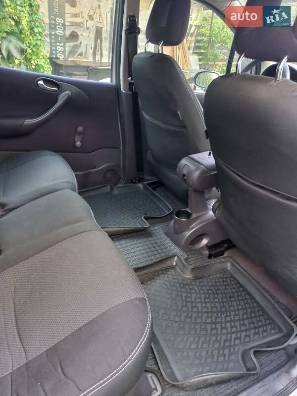 Хэтчбек Mercedes-Benz A-Class 2001 в Днепре фото 13 Хэтчбек Mercedes-Benz A-Class 2001 в Днепре