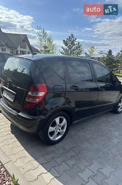 Хэтчбек Mercedes-Benz A-Class 2008 в 