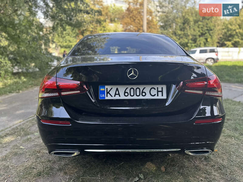 Седан Mercedes-Benz A-Class 2019 в Киеве