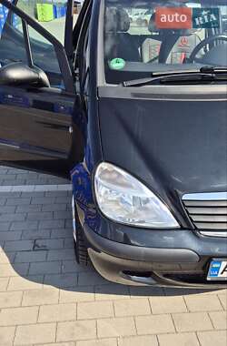 Хэтчбек Mercedes-Benz A-Class 2002 в 