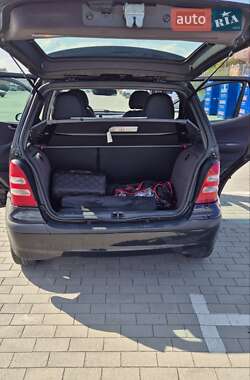 Хэтчбек Mercedes-Benz A-Class 2002 в 