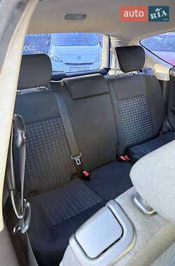 Хэтчбек Mercedes-Benz A-Class 2010 в 