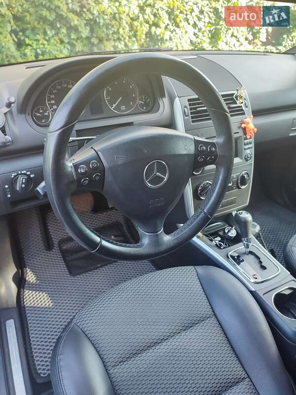 Хетчбек Mercedes-Benz A-Class 2010 в Чернігові