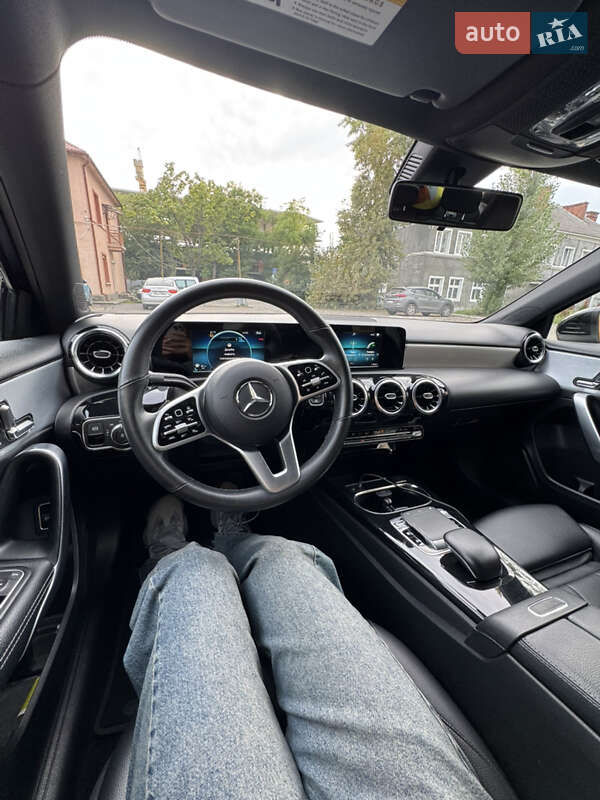 Седан Mercedes-Benz A-Class 2019 в Ужгороде
