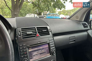 Хэтчбек Mercedes-Benz A-Class 2009 в 
