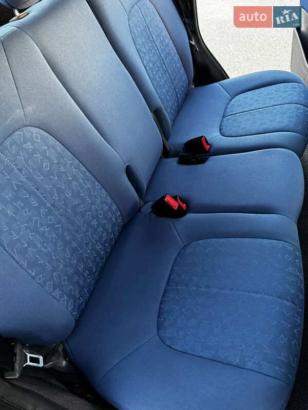 Хетчбек Mercedes-Benz A-Class 2004 в Тульчині фото 14 Хетчбек Mercedes-Benz A-Class 2004 в Тульчині