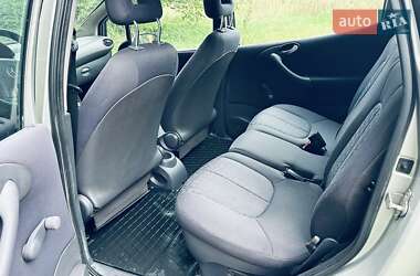 Хэтчбек Mercedes-Benz A-Class 2001 в 