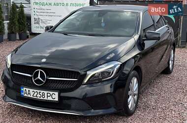 Хэтчбек Mercedes-Benz A-Class 2016 в 