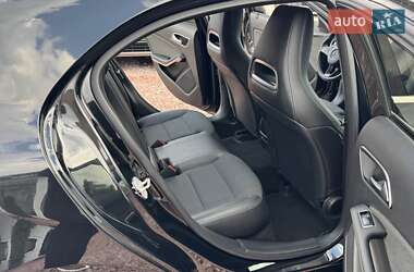 Хэтчбек Mercedes-Benz A-Class 2016 в 