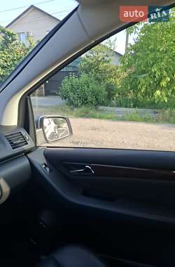 Хэтчбек Mercedes-Benz A-Class 2011 в 