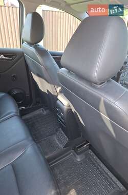 Хэтчбек Mercedes-Benz A-Class 2011 в 