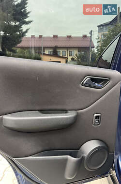 Хэтчбек Mercedes-Benz A-Class 2005 в 