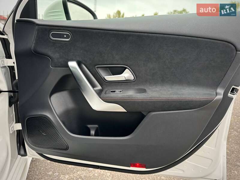 Хетчбек Mercedes-Benz A-Class 2021 в Києві