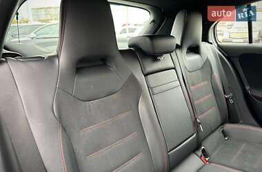 Хэтчбек Mercedes-Benz A-Class 2021 в 