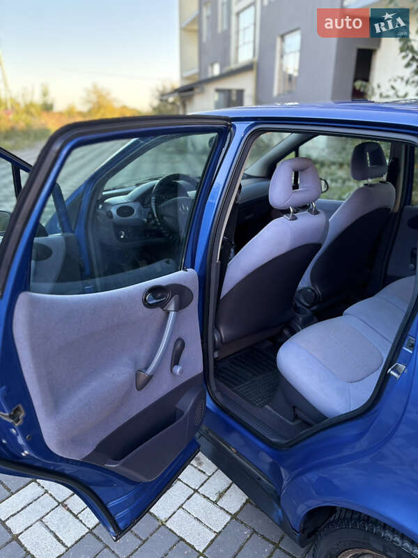 Хэтчбек Mercedes-Benz A-Class 2000 в Буске