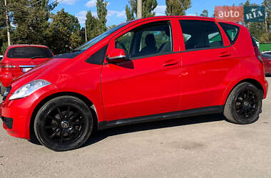 Хэтчбек Mercedes-Benz A-Class 2010 в 