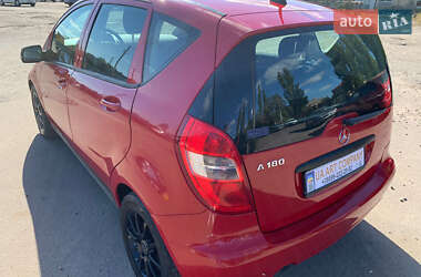 Хэтчбек Mercedes-Benz A-Class 2010 в 