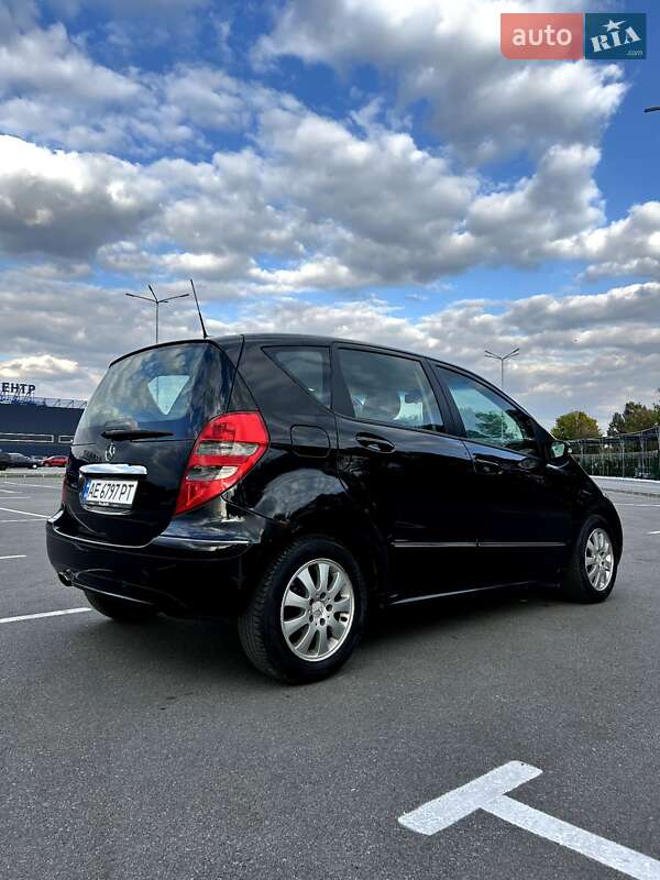 Хэтчбек Mercedes-Benz A-Class 2006 в Подгородном