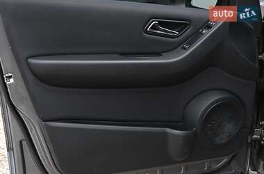 Хэтчбек Mercedes-Benz A-Class 2010 в 