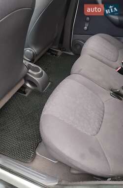 Хэтчбек Mercedes-Benz A-Class 2002 в 