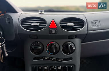 Хэтчбек Mercedes-Benz A-Class 2000 в 