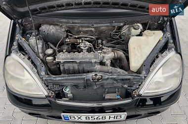 Хэтчбек Mercedes-Benz A-Class 2000 в 
