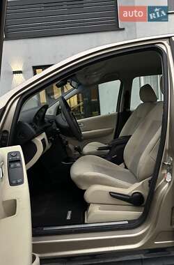 Хэтчбек Mercedes-Benz A-Class 2006 в  фото 17 Хэтчбек Mercedes-Benz A-Class 2006 в