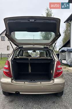 Хэтчбек Mercedes-Benz A-Class 2006 в  фото 32 Хэтчбек Mercedes-Benz A-Class 2006 в
