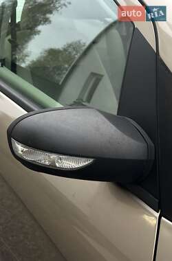 Хэтчбек Mercedes-Benz A-Class 2006 в  фото 11 Хэтчбек Mercedes-Benz A-Class 2006 в