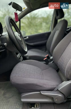 Хэтчбек Mercedes-Benz A-Class 2001 в 