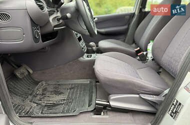Хэтчбек Mercedes-Benz A-Class 2003 в 