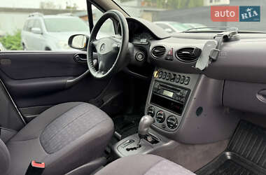 Хэтчбек Mercedes-Benz A-Class 2003 в 