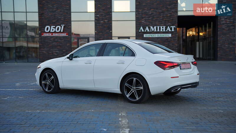 Седан Mercedes-Benz A-Class 2018 в Сторожинце