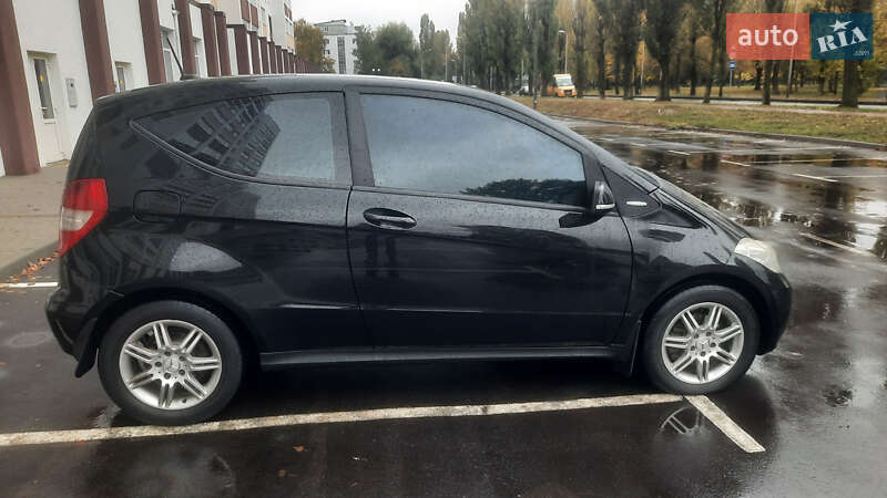 Хэтчбек Mercedes-Benz A-Class 2010 в Киеве