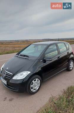 Хетчбек Mercedes-Benz A-Class 2010 в 