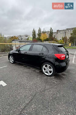 Хэтчбек Mercedes-Benz A-Class 2013 в 