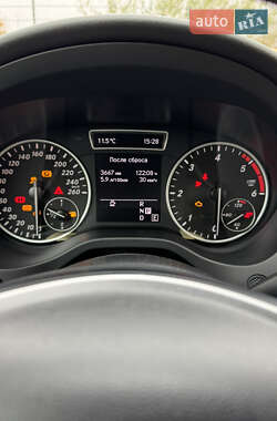 Хэтчбек Mercedes-Benz A-Class 2013 в 