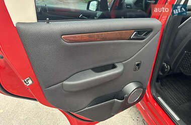 Хэтчбек Mercedes-Benz A-Class 2011 в 