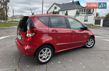 Хэтчбек Mercedes-Benz A-Class 2011 в 