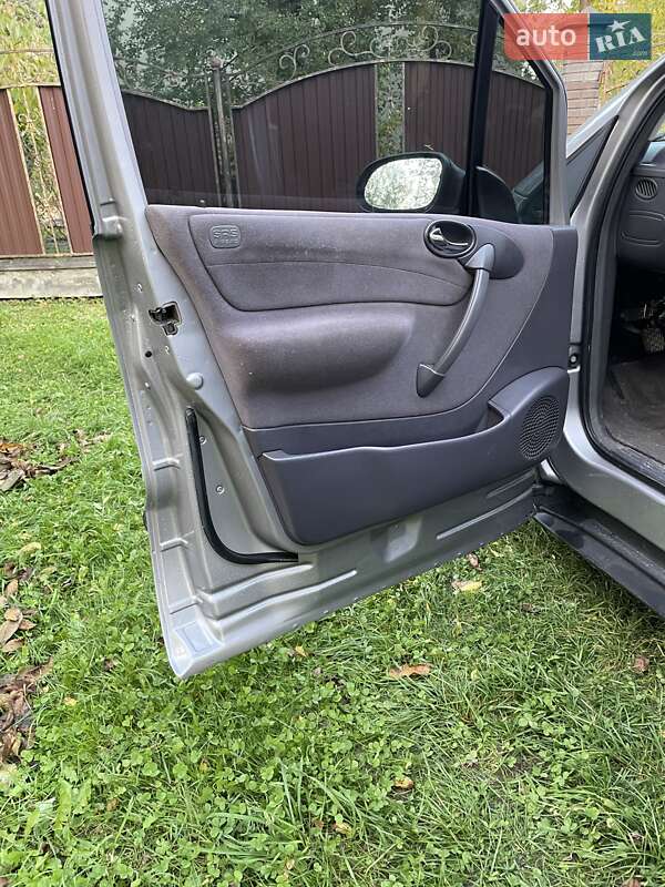 Хэтчбек Mercedes-Benz A-Class 1999 в Бориславе фото 12 Хэтчбек Mercedes-Benz A-Class 1999 в Бориславе