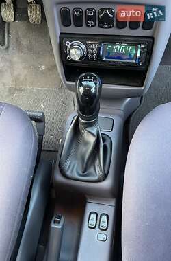 Хэтчбек Mercedes-Benz A-Class 1999 в  фото 22 Хэтчбек Mercedes-Benz A-Class 1999 в