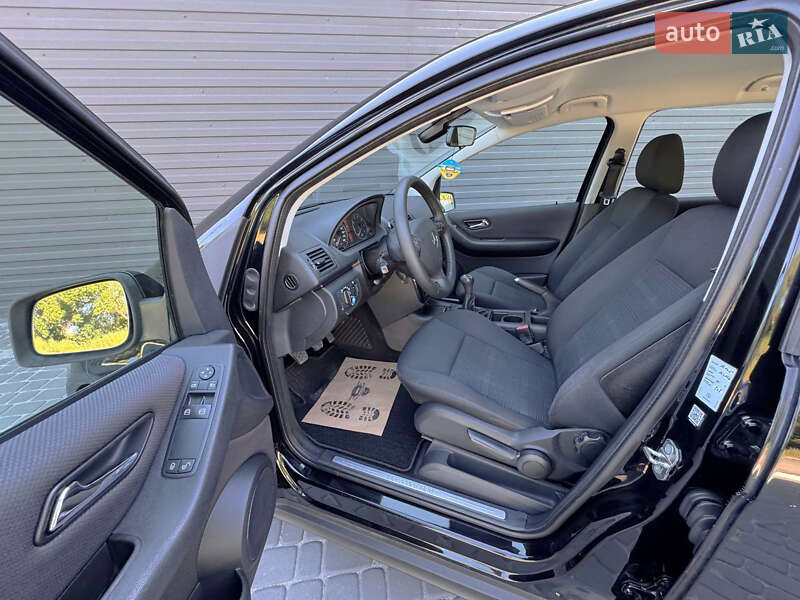 Хетчбек Mercedes-Benz A-Class 2009 в Кам'янському