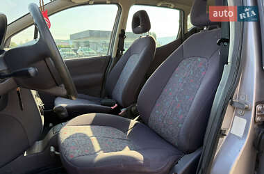Хетчбек Mercedes-Benz A-Class 2000 в 