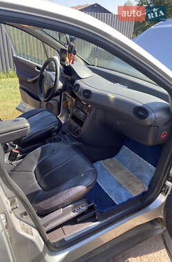Хэтчбек Mercedes-Benz A-Class 2002 в 