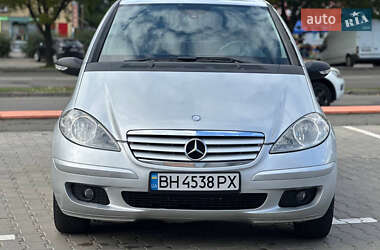 Хетчбек Mercedes-Benz A-Class 2006 в  фото 2 Хетчбек Mercedes-Benz A-Class 2006 в