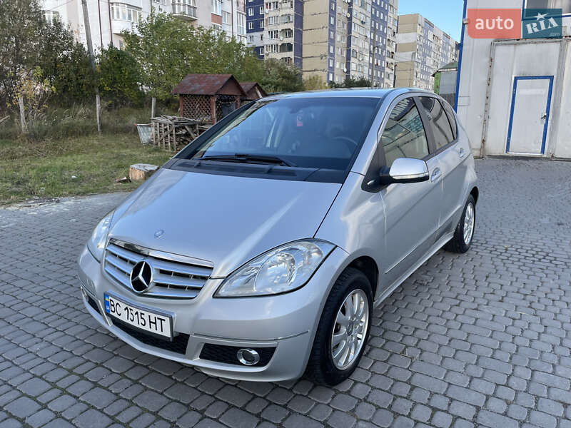 Mercedes-Benz A-Class 2011