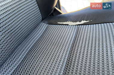 Хетчбек Mercedes-Benz A-Class 2004 в  фото 25 Хетчбек Mercedes-Benz A-Class 2004 в