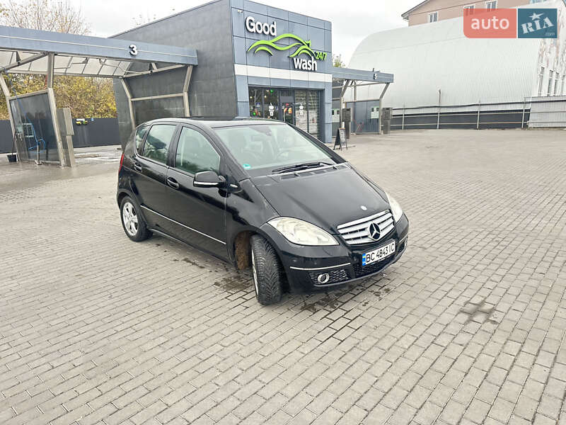 Хетчбек Mercedes-Benz A-Class 2009 в Києві фото 8 Хетчбек Mercedes-Benz A-Class 2009 в Києві